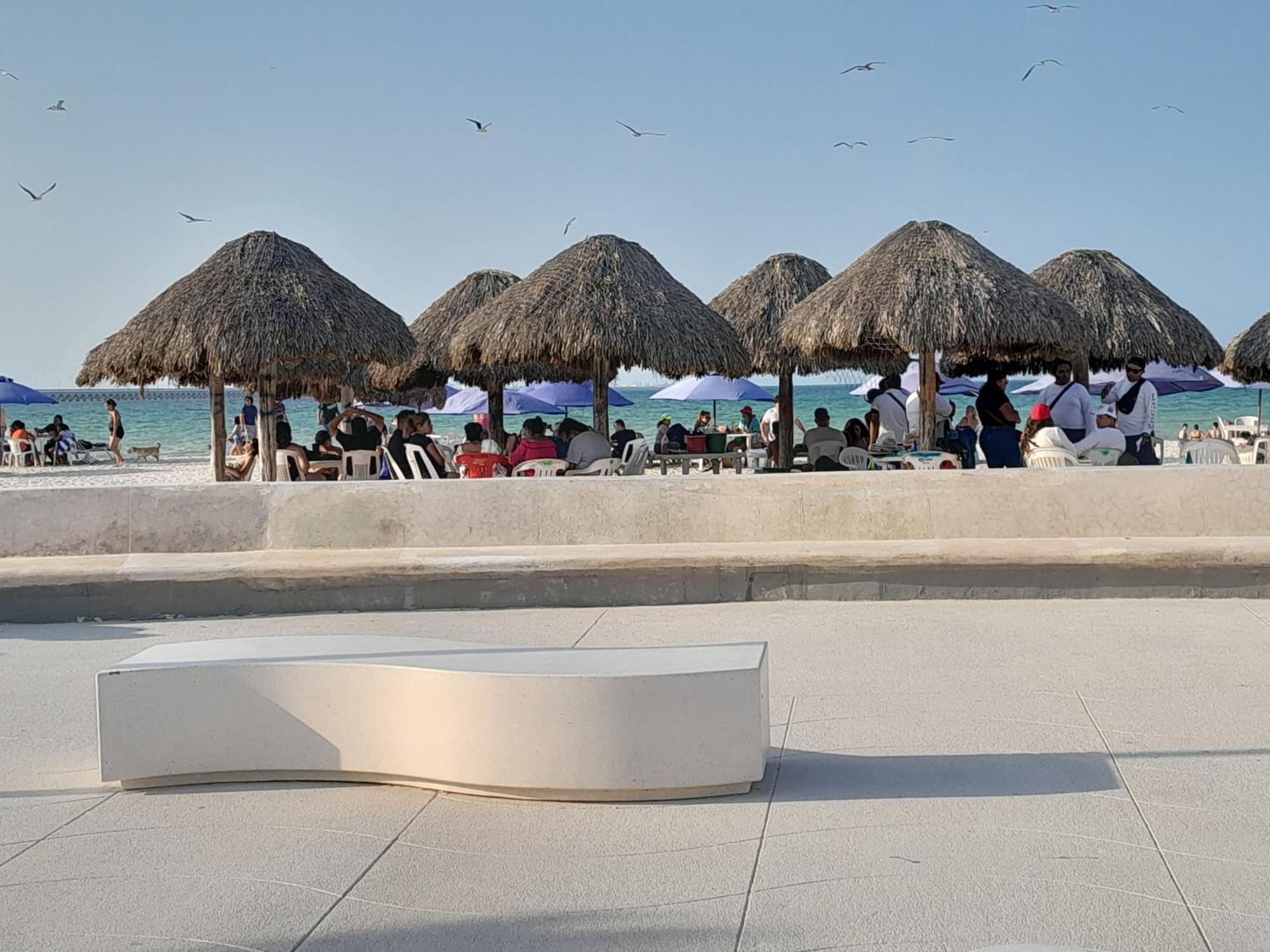 Malecon Beach House In Progreso 1 Block From Beach 外观 照片