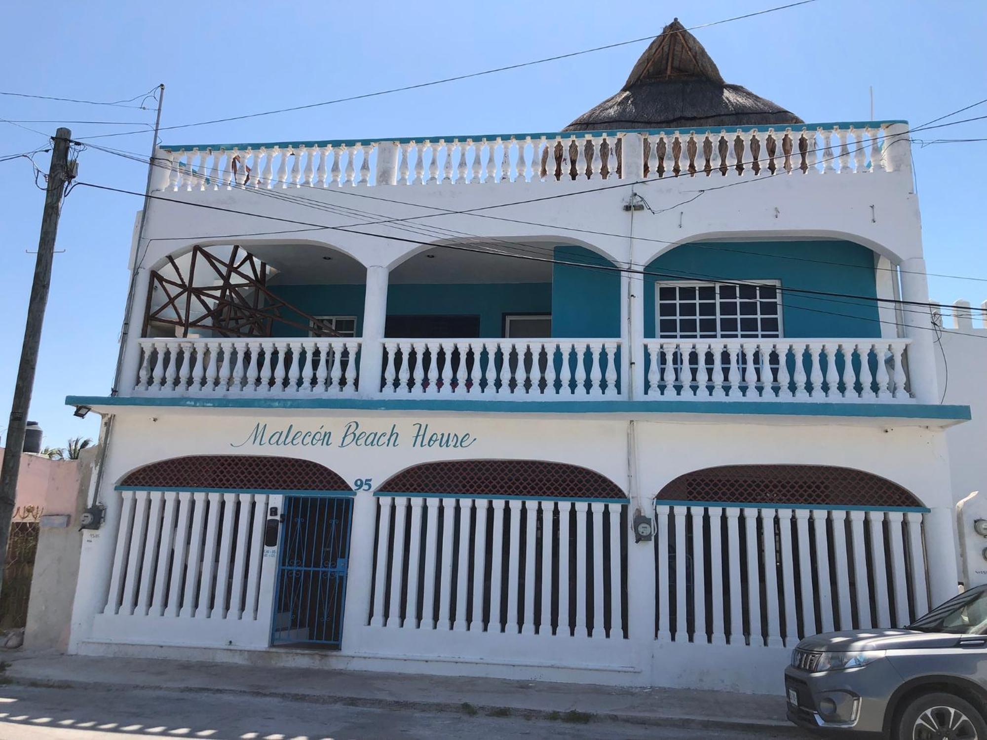 Malecon Beach House In Progreso 1 Block From Beach 外观 照片