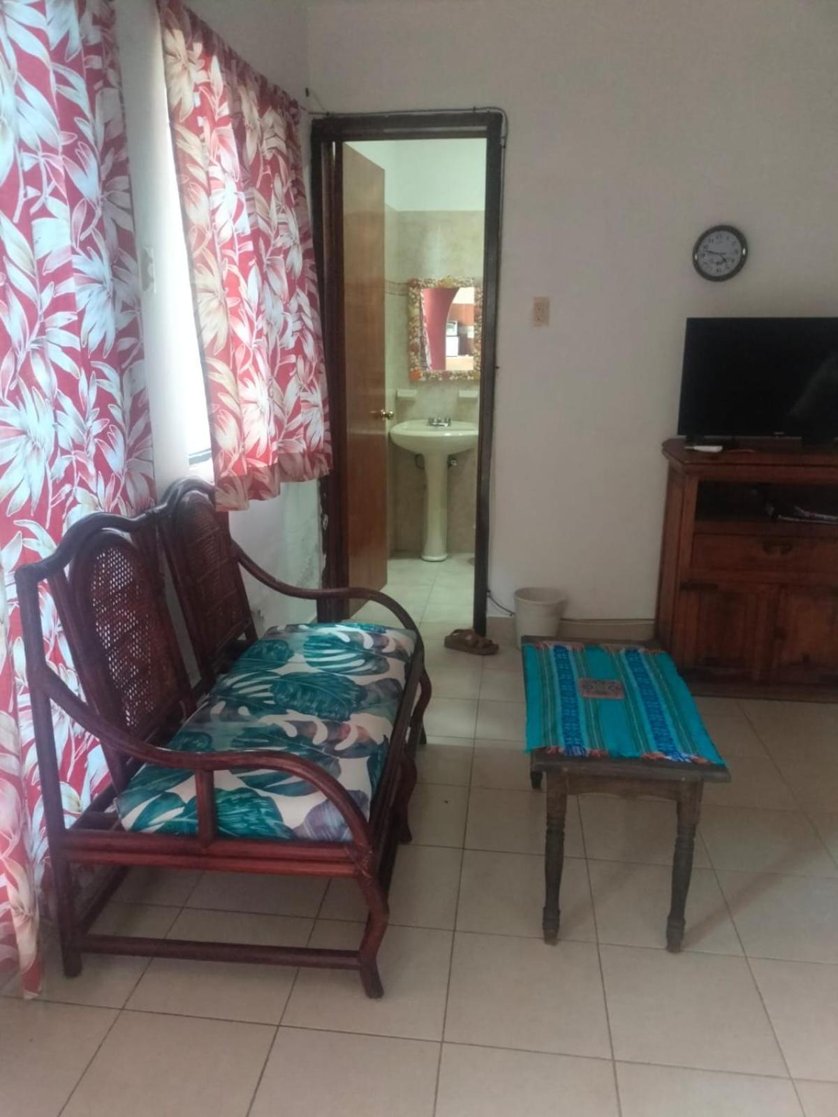 Malecon Beach House In Progreso 1 Block From Beach 外观 照片